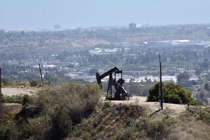an oil pump on a hill