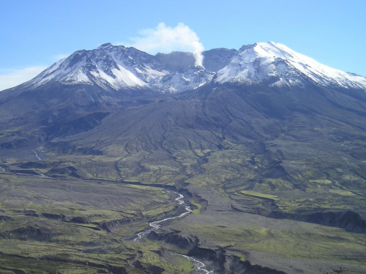 Mt Saint Helens with snow on top